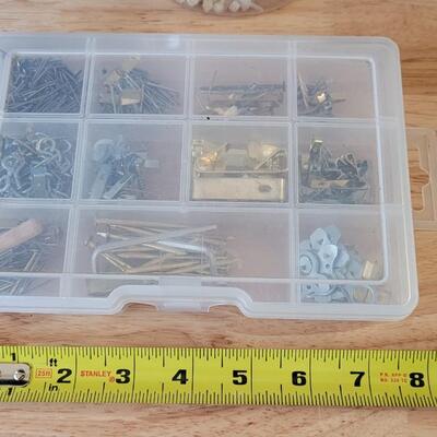 Lot 216: Cable Ties and Picture Hanging Kit 