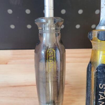 Lot 219: (3) Assorted Vintage STANLEY Screwdrivers