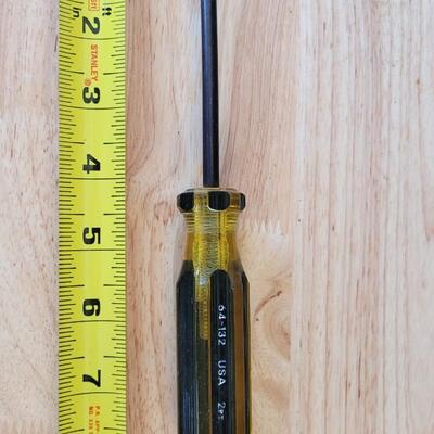 Lot 219: (3) Assorted Vintage STANLEY Screwdrivers