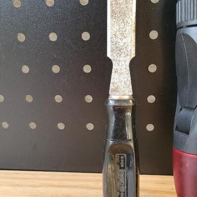 Lot 224: Swivel CRAFTSMAN Driver, Crescent Wrench and Chisel