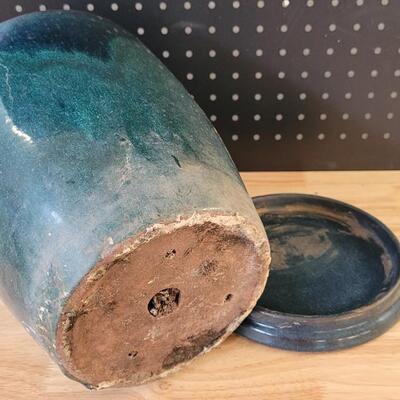 Lot 230: Garden Flower Pot (Shows some outer cracking on surface)