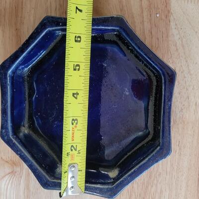 Lot 233: Garden Flower Pot w/ Base 
