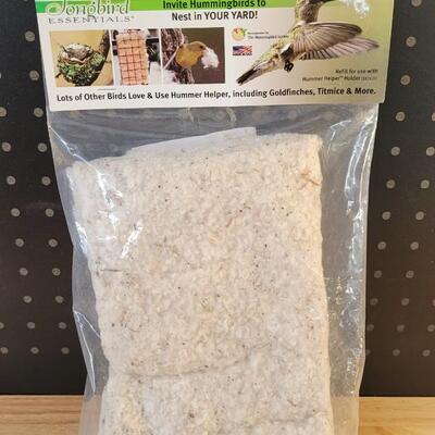 Lot 234: New HUMMINGBIRD Helper Nesting Material