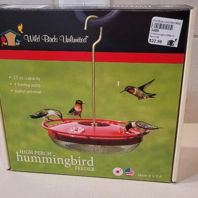 Lot 254: New in Box Hummingbird Feeder Kit 