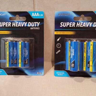 Lot 261: Assortment of NEW Batteries 