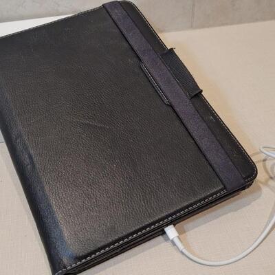 Lot 263: CLEARED Apple iPad AIR Works w/ Case and Charger (No Apple ID Associated)