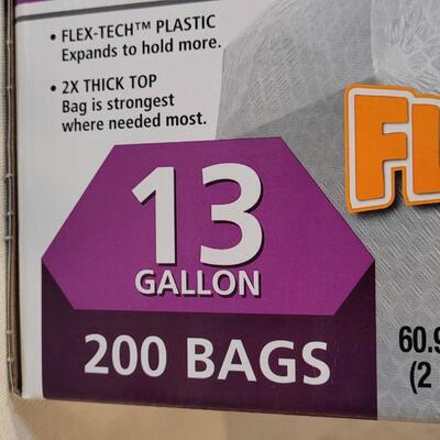 Lot 265: 13 Gallon Kitchen Garbage Bags
