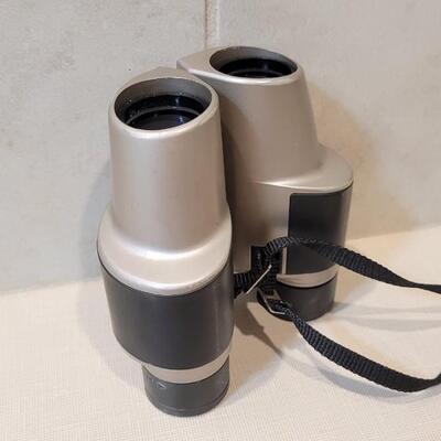 Lot 268: Binoculars by SAMSUNG B 10X25N