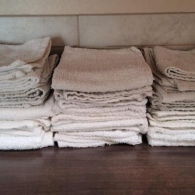 Lot 275: Assortment of Cleaning Hand Towels