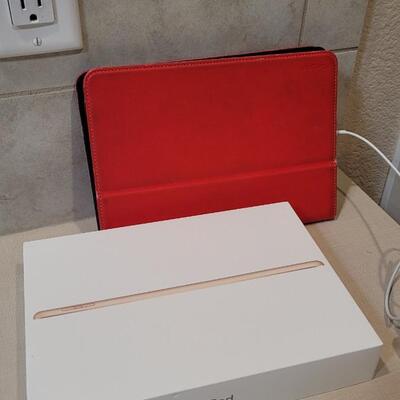 Lot 280: Apple iPad 9.7" 128GB w/ Case and Charger (No Apple ID Ready to Use)