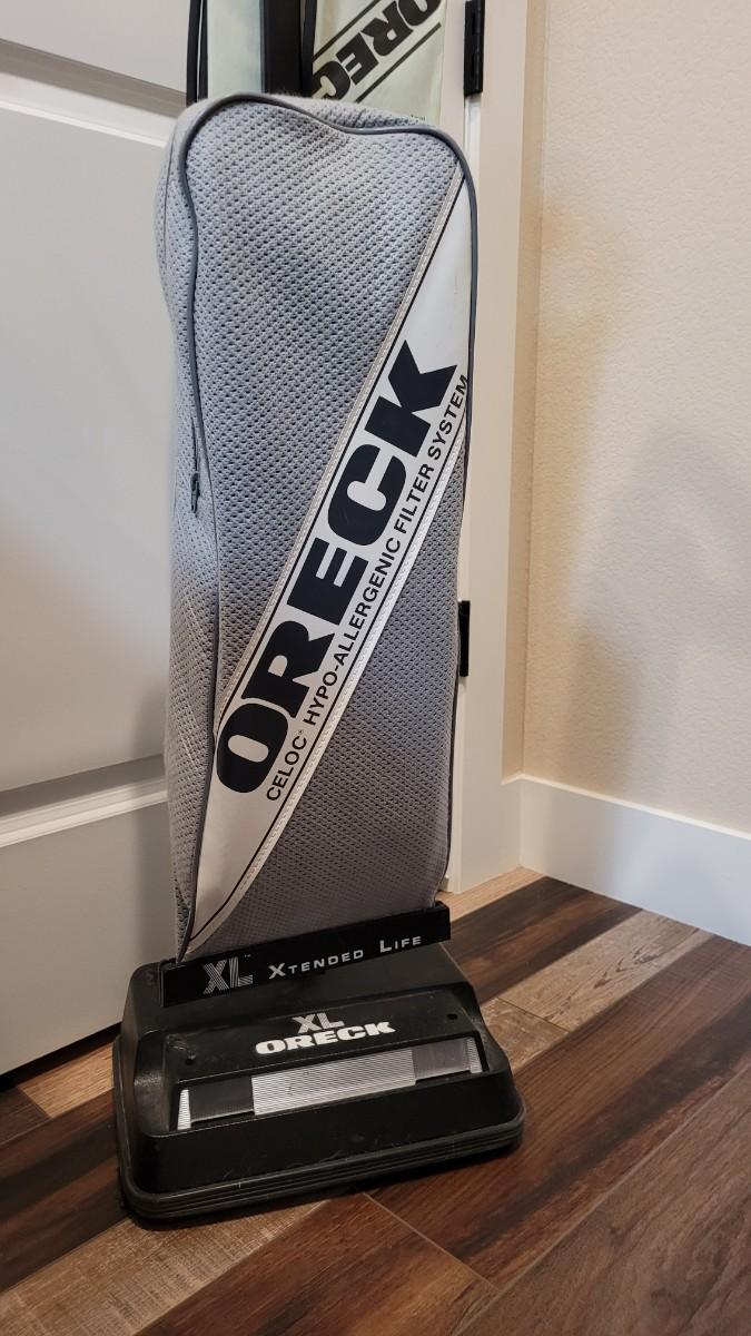 Lot 283 Vintage ORECK Vacuum Cleaner Model XL9800