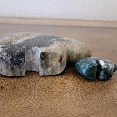 Lot 293: (2) Stone Zuni Bears
