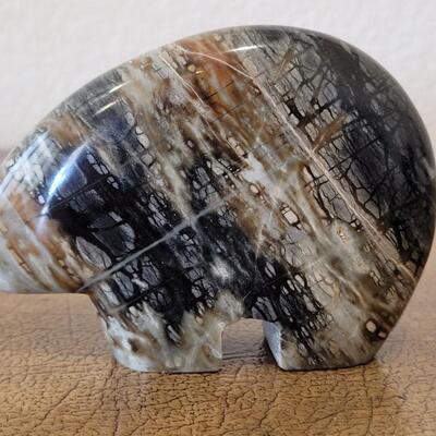 Lot 293: (2) Stone Zuni Bears