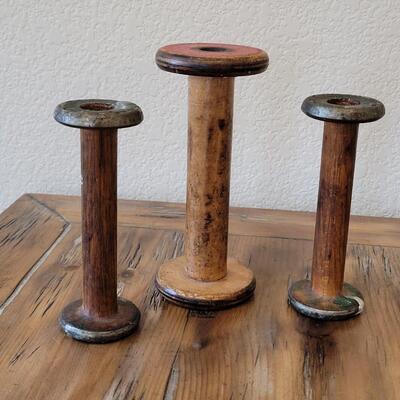 Lot 304: Antique/Vintage Spools
