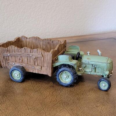 Lot 306: Tractor with Trailer Deco
