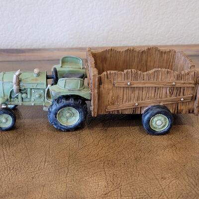 Lot 306: Tractor with Trailer Deco