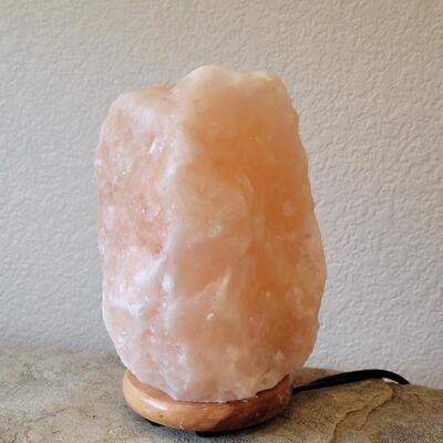 Lot 314: Salt Lamp