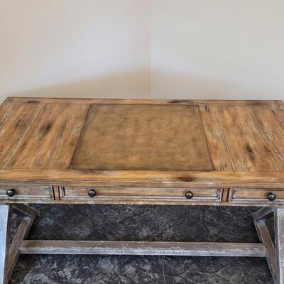 Lot 318: Hooker Furniture Desk