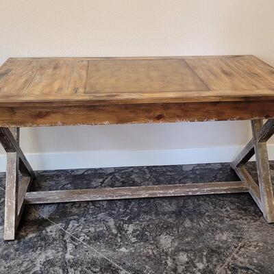 Lot 318: Hooker Furniture Desk