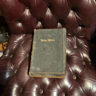 1944 Bible