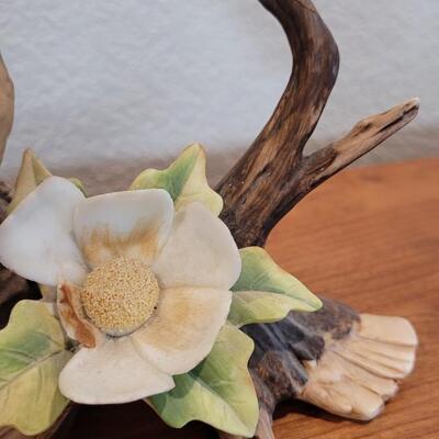 Lot 340: Vintage LEFTON Fine China Bird Figure (Shows broken limb)
