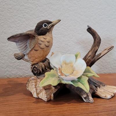 Lot 340: Vintage LEFTON Fine China Bird Figure (Shows broken limb)