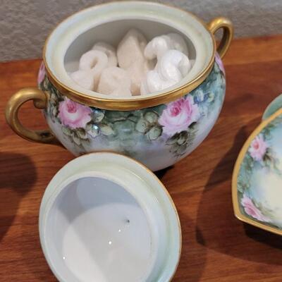 Lot 341: Vintage Fine China Collectibles Bundle 