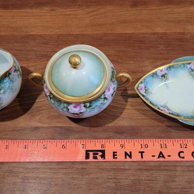 Lot 341: Vintage Fine China Collectibles Bundle 