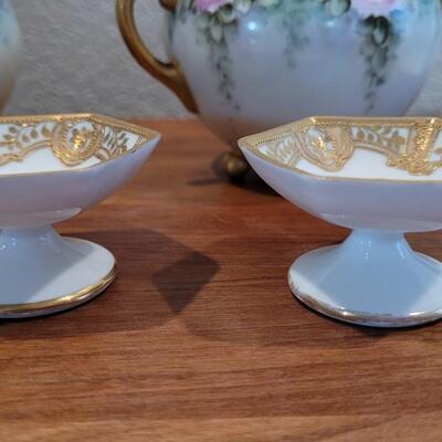 Lot 341: Vintage Fine China Collectibles Bundle 