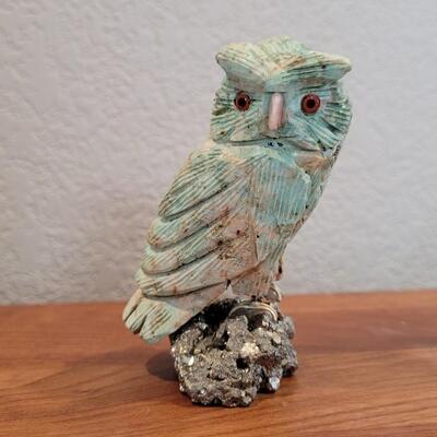 Lot 343: Vintage Handcrafted Peruvian Owl Figure 
