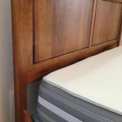 Lot 351: California King Size Bed includes mattress set