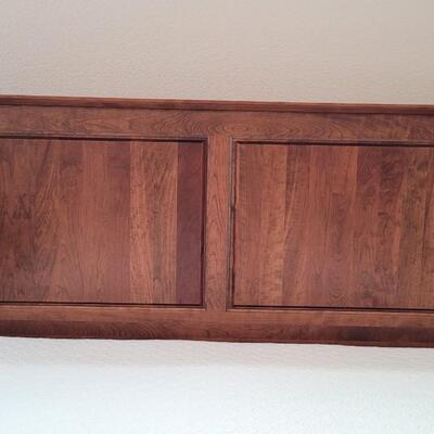 Lot 351: California King Size Bed includes mattress set