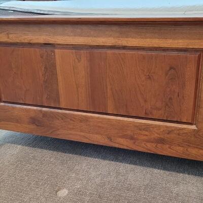 Lot 351: California King Size Bed includes mattress set