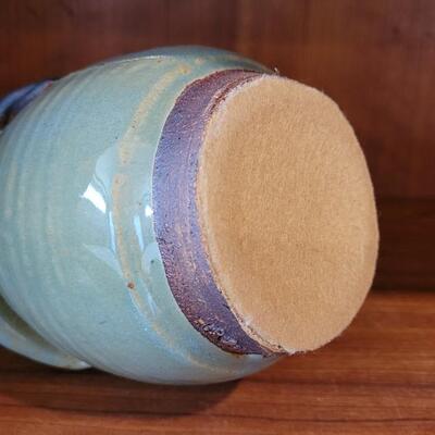 Lot 352: VAL NIGHT House Angel Fine Art Pottery Sculpture SIGNED