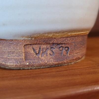 Lot 353: VAL KNIGHT House Angel Fine Art Pottery Sculpture SIGNED