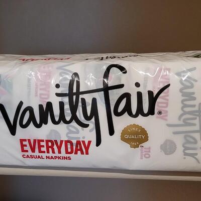 Lot 363: New Pack of VANITY FAIR Napkins 