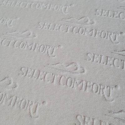 Lot 366: Memory Foam Pillow by SELECT COMFORT 