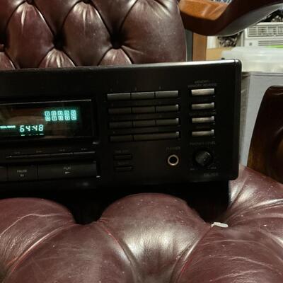 Onkyo R1 Compact Disc Player Model DX-703