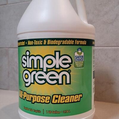 Lot 378: SIMPLE GREEN All Purpose Cleaner + Spray Bottle (See Line for Level)