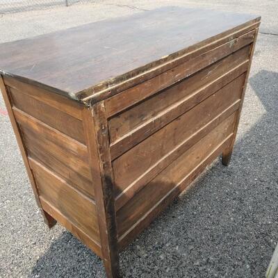 LOT 4 ANTIQUE CHEST OF DRAWERS 