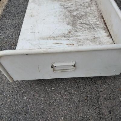 LOT 5  WHITE CART ON CASTERS