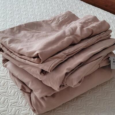Lot 397: California King Tan Sheet Set