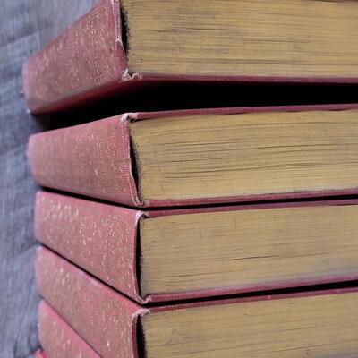 Lot 408: 12 Volume THE WORKS OF OLIVER GOLDSMITH (1900)