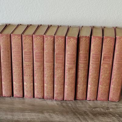 Lot 408: 12 Volume THE WORKS OF OLIVER GOLDSMITH (1900)
