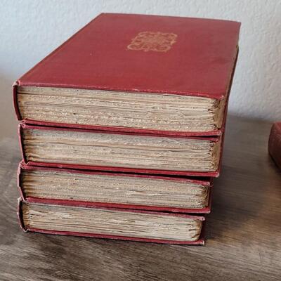 Lot 408: 12 Volume THE WORKS OF OLIVER GOLDSMITH (1900)