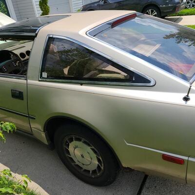 Lot 600: 1987 Nissan 300ZX Car up for auction! It runs! Was garage kept! 