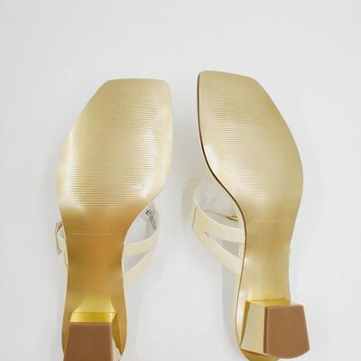 ENZO ANGIOLINI SIZE 1OM "WHITE" SLIP ON LEATHER SANDLE