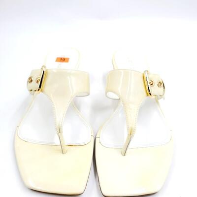 ENZO ANGIOLINI SIZE 1OM "WHITE" SLIP ON LEATHER SANDLE