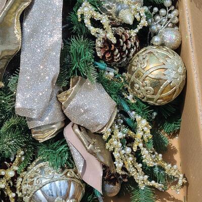 Lot 72: Designer Fall and Winter Wreaths 
