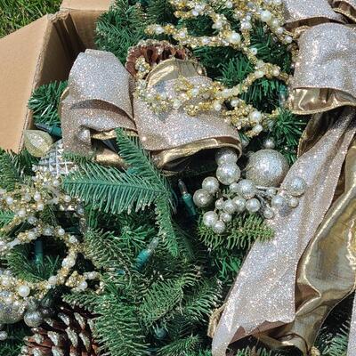 Lot 72: Designer Fall and Winter Wreaths 